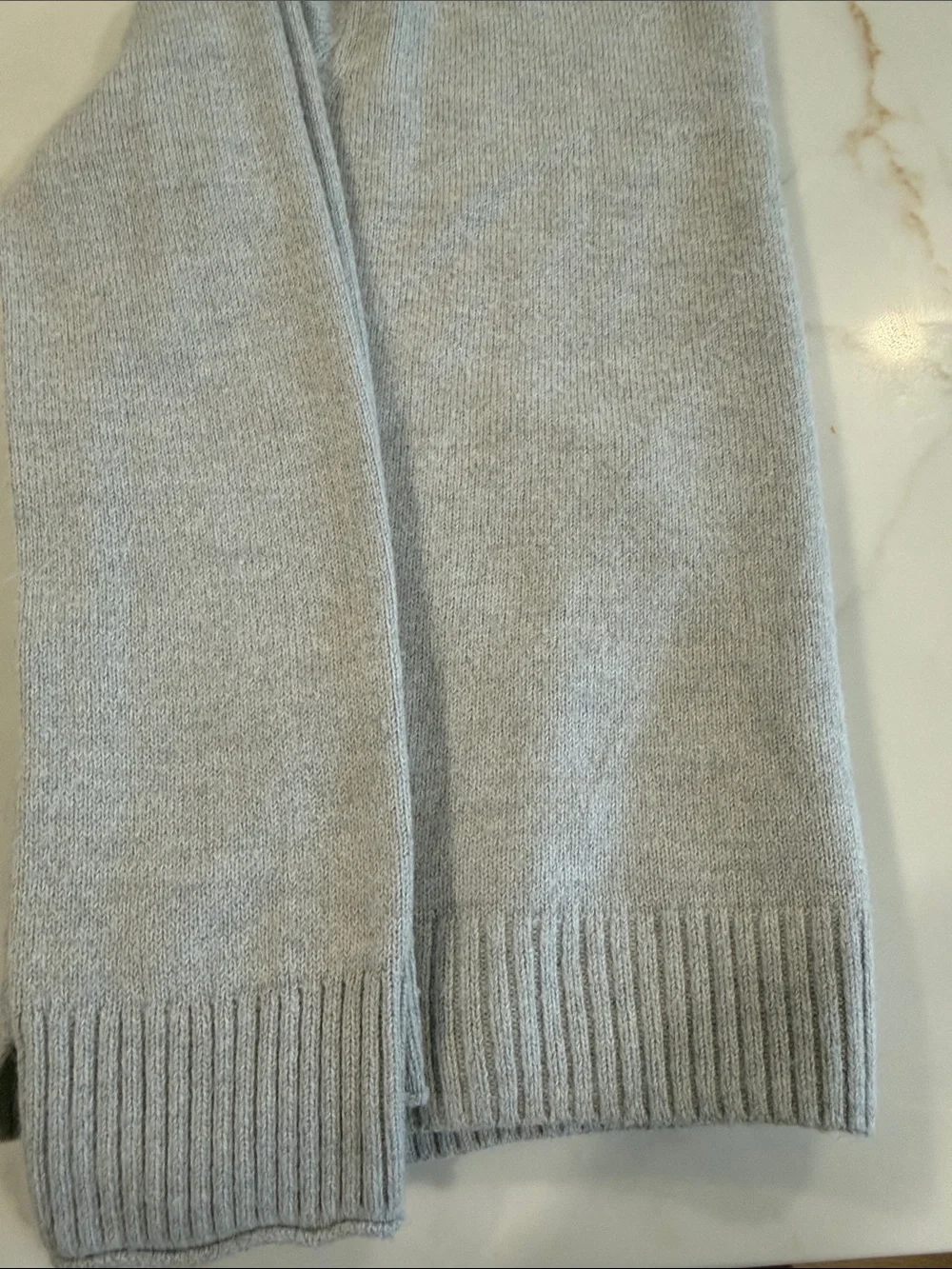Banana Republic Women’s Heather Light Gray Crewneck Sweater (supersoft!)